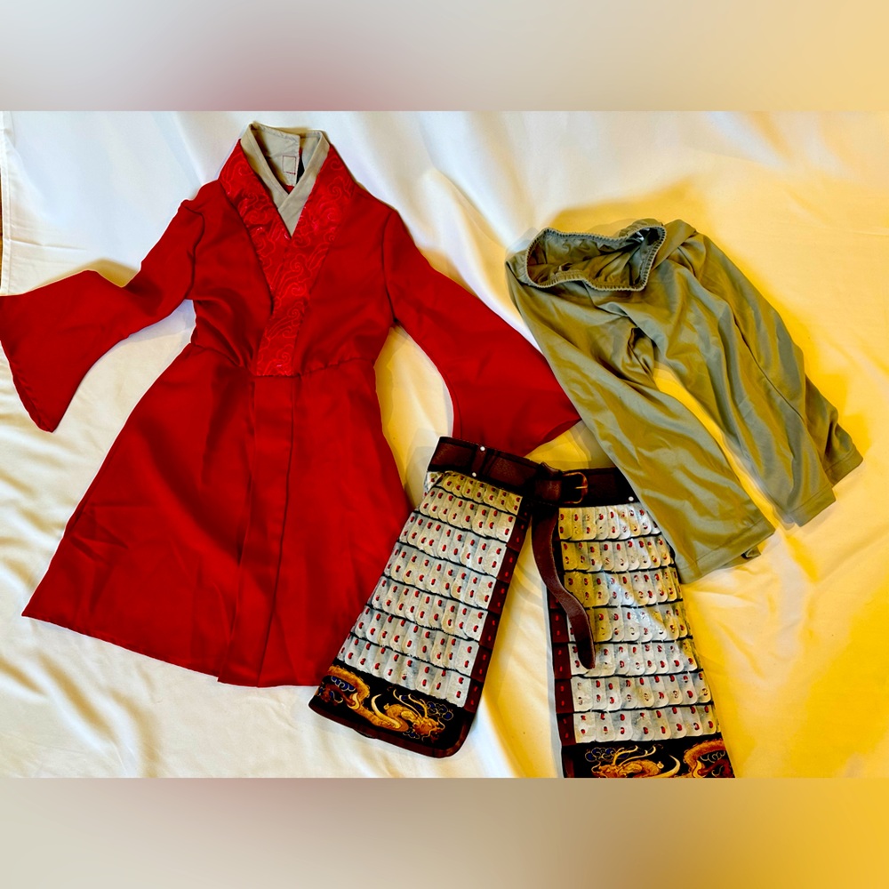 Used Disney Mulan 3 piece set costume 5T; non smoking,  pet free home